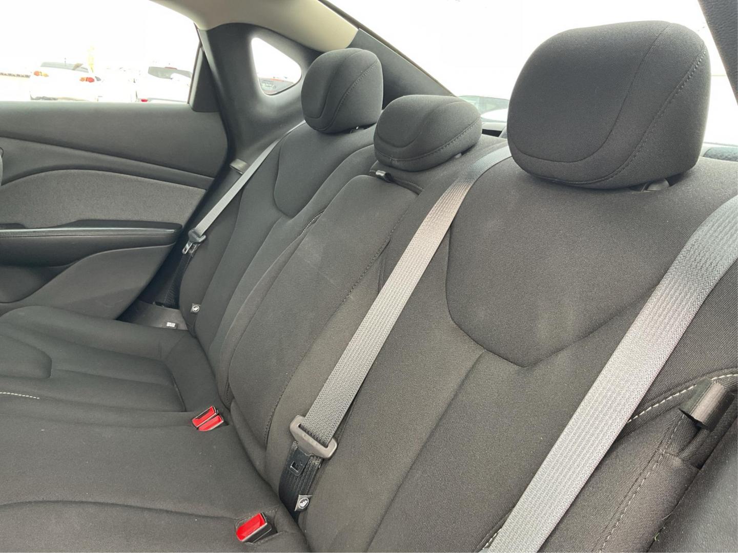 2013 Dodge Dart SXT (1C3CDFBA1DD) with an 2L I-4 DOHC engine, located at 1230 East Main St, Xenia, OH, 45385, (937) 908-9800, 39.688042, -83.910538 - Photo#9