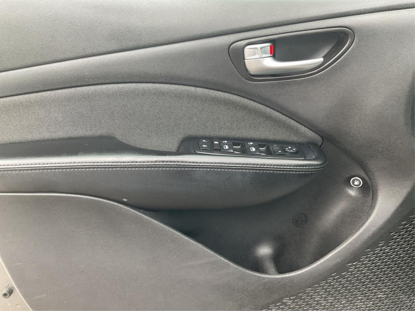 2013 Dodge Dart SXT (1C3CDFBA1DD) with an 2L I-4 DOHC engine, located at 1230 East Main St, Xenia, OH, 45385, (937) 908-9800, 39.688042, -83.910538 - Photo#17