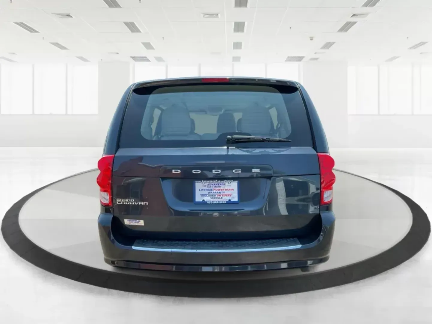 2013 Dodge Grand Caravan SE (2C4RDGBG2DR) with an 3.6L V6 DOHC 24V engine, 6-Speed Automatic transmission, located at 401 Woodman Dr, Riverside, OH, 45431, (937) 908-9800, 39.761024, -84.120956 - Photo#3