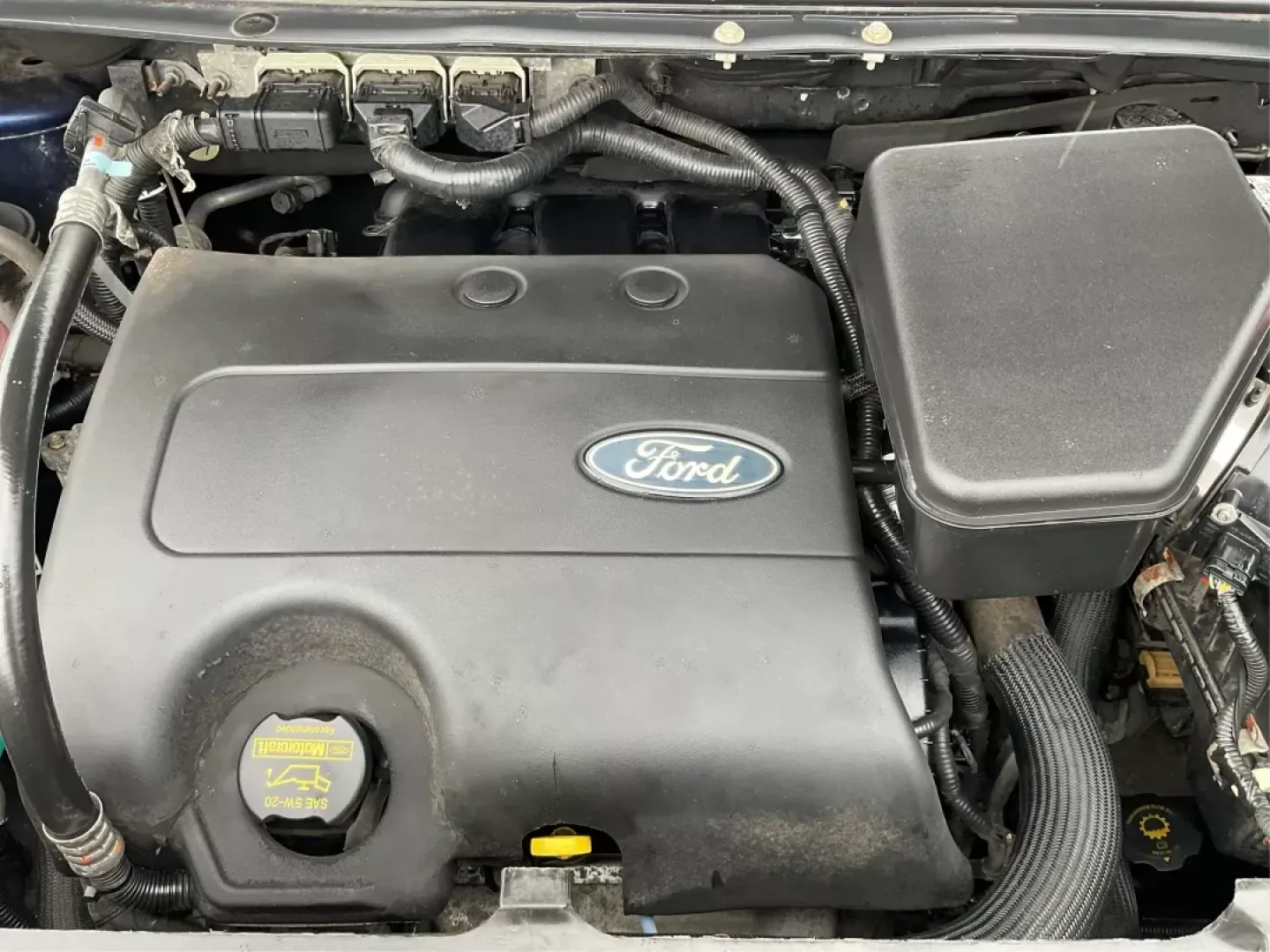 2013 Ford Edge Limited (2FMDK4KC6DB) with an 3.5L V-6 DOHC engine, located at 4508 South Dixie Dr, Moraine, OH, 45439, (937) 908-9800, 39.807072, -84.031563 - Photo#10