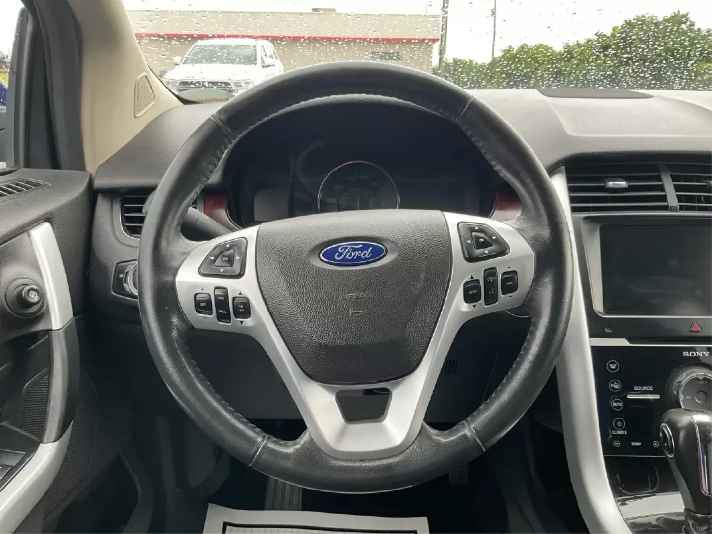 2013 Ford Edge Limited (2FMDK4KC6DB) with an 3.5L V-6 DOHC engine, located at 4508 South Dixie Dr, Moraine, OH, 45439, (937) 908-9800, 39.807072, -84.031563 - Photo#15