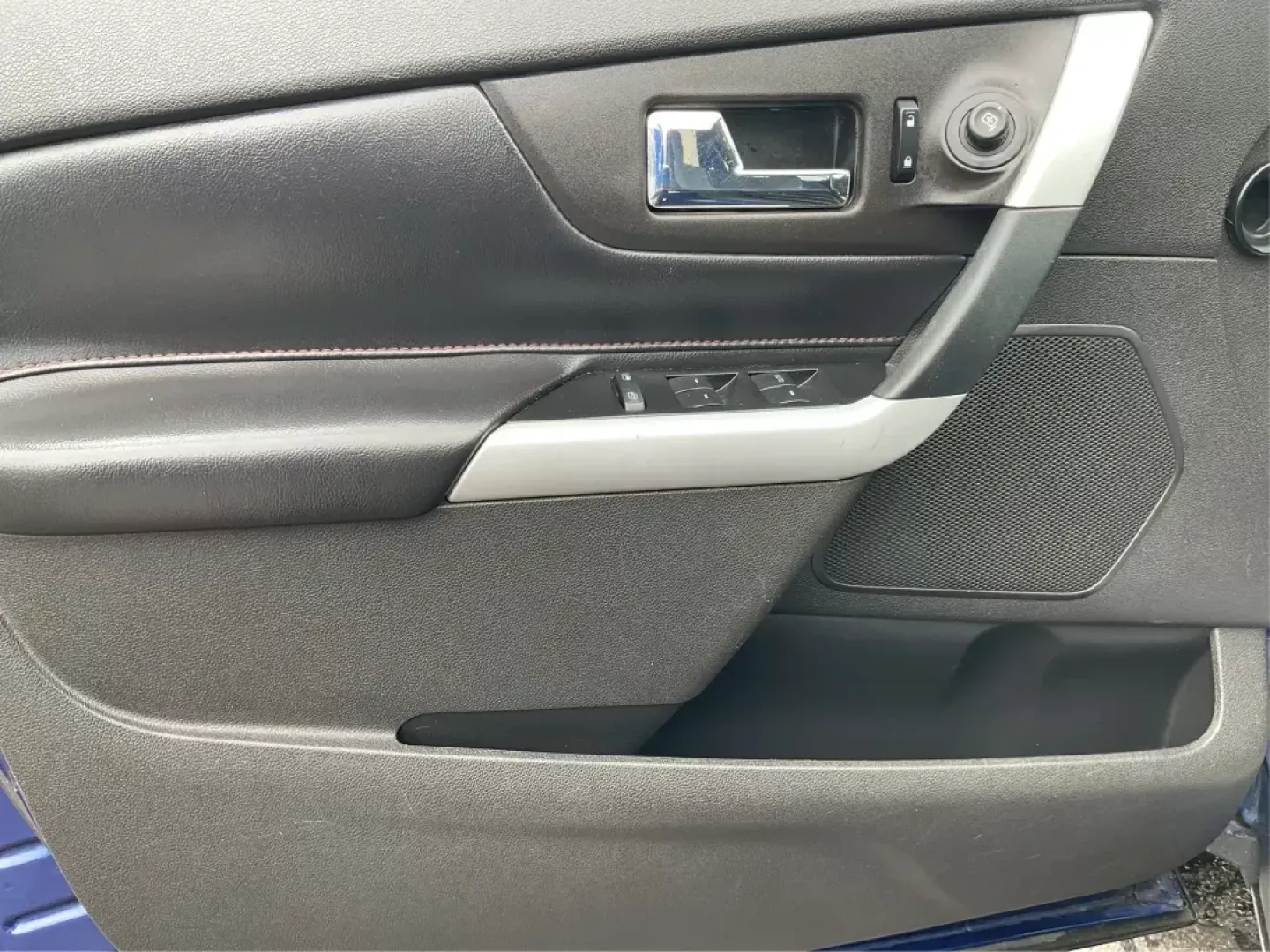 2013 Ford Edge Limited (2FMDK4KC6DB) with an 3.5L V-6 DOHC engine, located at 4508 South Dixie Dr, Moraine, OH, 45439, (937) 908-9800, 39.807072, -84.031563 - Photo#18