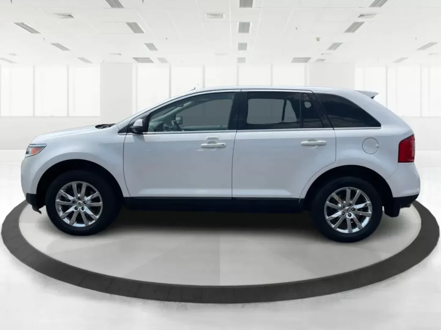 2013 Ford Edge Limited (2FMDK4KCXDB) with an 3.5L V-6 DOHC engine, located at 1184 Kauffman Ave, Fairborn, OH, 45324, (937) 908-9800, 39.807072, -84.031563 - Photo#5