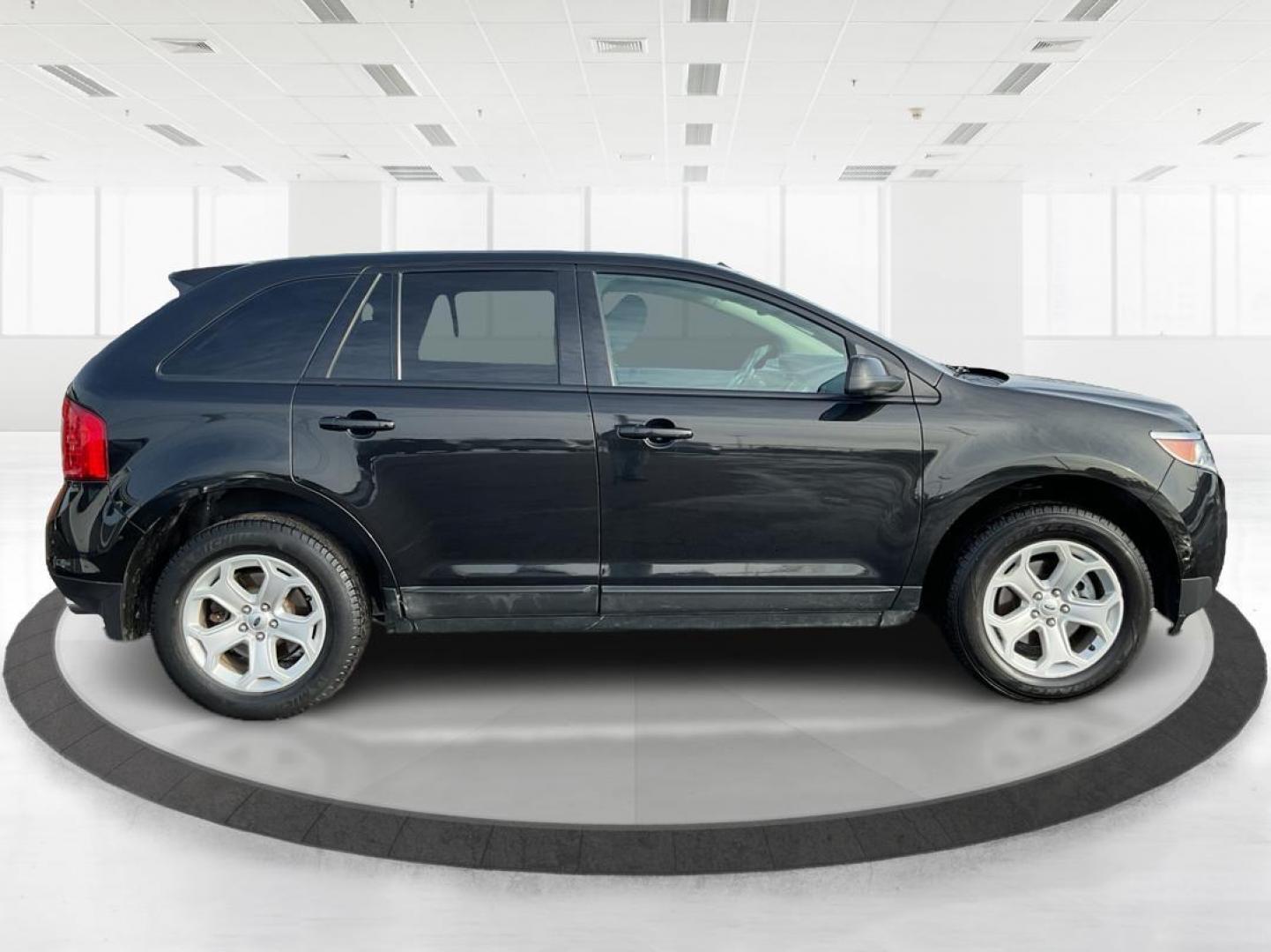 2013 Ford Edge SEL (2FMDK4JC1DB) with an 3.5L V-6 DOHC engine, located at 4508 South Dixie Dr, Moraine, OH, 45439, (937) 908-9800, 39.807072, -84.031563 - Photo#1