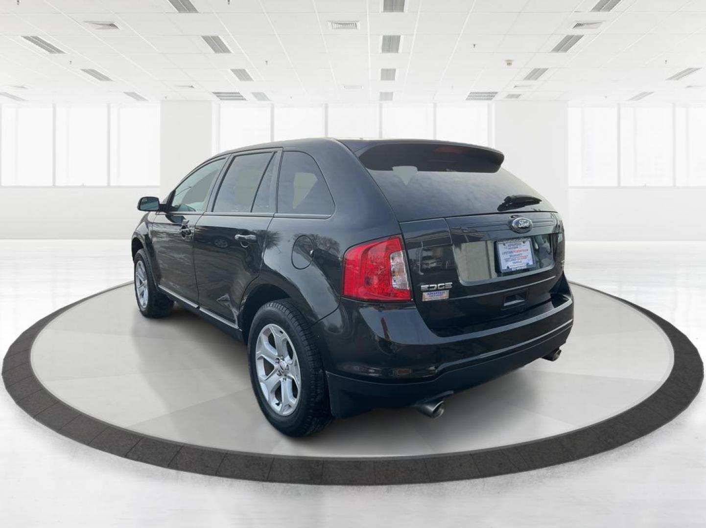 2013 Ford Edge SEL (2FMDK4JC1DB) with an 3.5L V-6 DOHC engine, located at 4508 South Dixie Dr, Moraine, OH, 45439, (937) 908-9800, 39.807072, -84.031563 - Photo#4