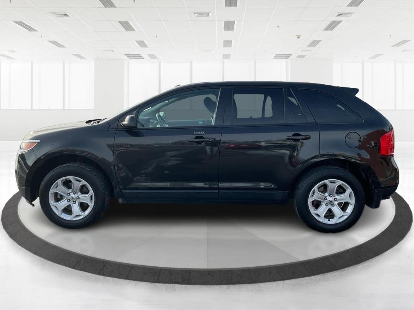 2013 Ford Edge SEL (2FMDK4JC1DB) with an 3.5L V-6 DOHC engine, located at 4508 South Dixie Dr, Moraine, OH, 45439, (937) 908-9800, 39.807072, -84.031563 - Photo#5