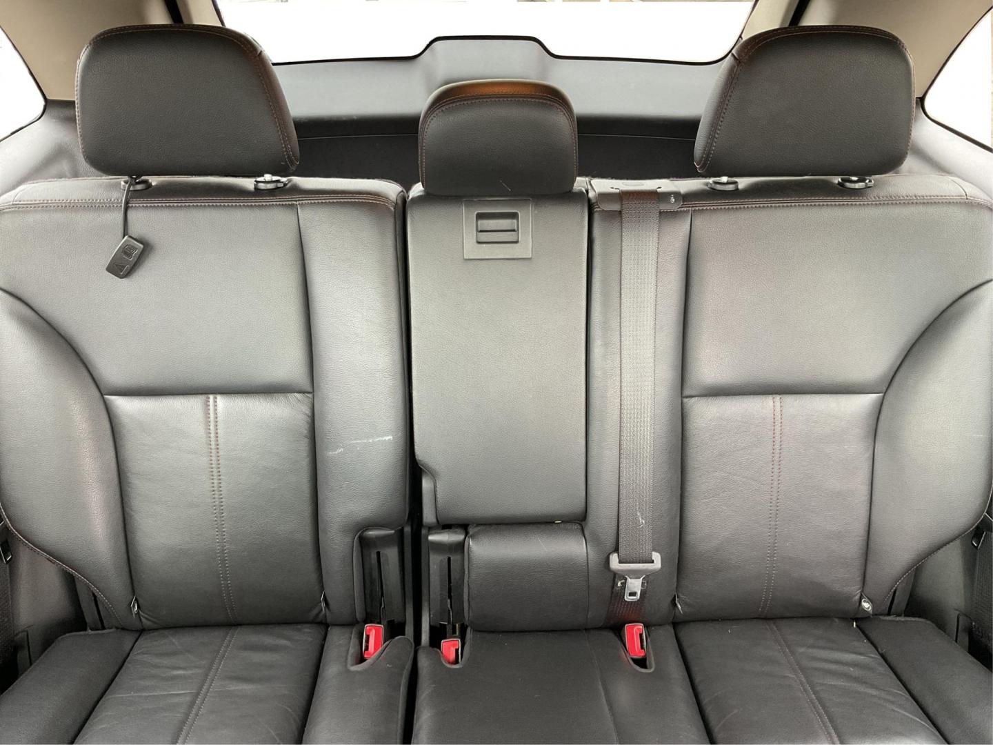 2013 Ford Edge SEL (2FMDK4JC0DB) with an 3.5L V-6 DOHC engine, located at 1184 Kauffman Ave, Fairborn, OH, 45324, (937) 908-9800, 39.807072, -84.031563 - Photo#11