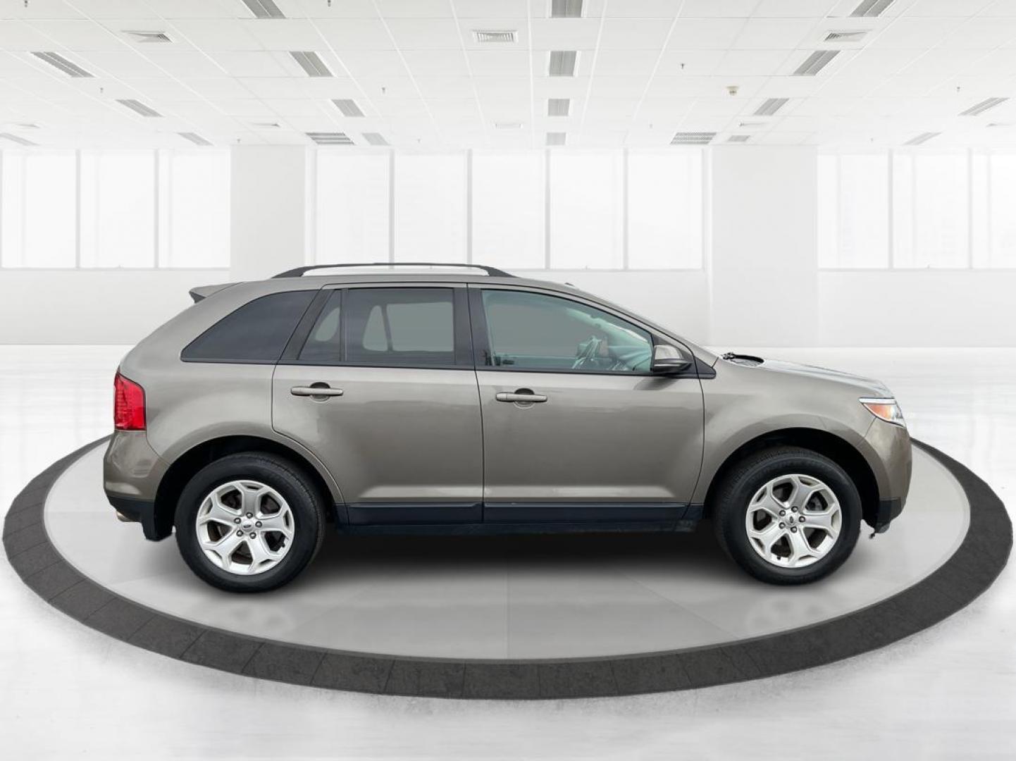 2013 Ford Edge SEL (2FMDK4JC0DB) with an 3.5L V-6 DOHC engine, located at 1184 Kauffman Ave, Fairborn, OH, 45324, (937) 908-9800, 39.807072, -84.031563 - Photo#1
