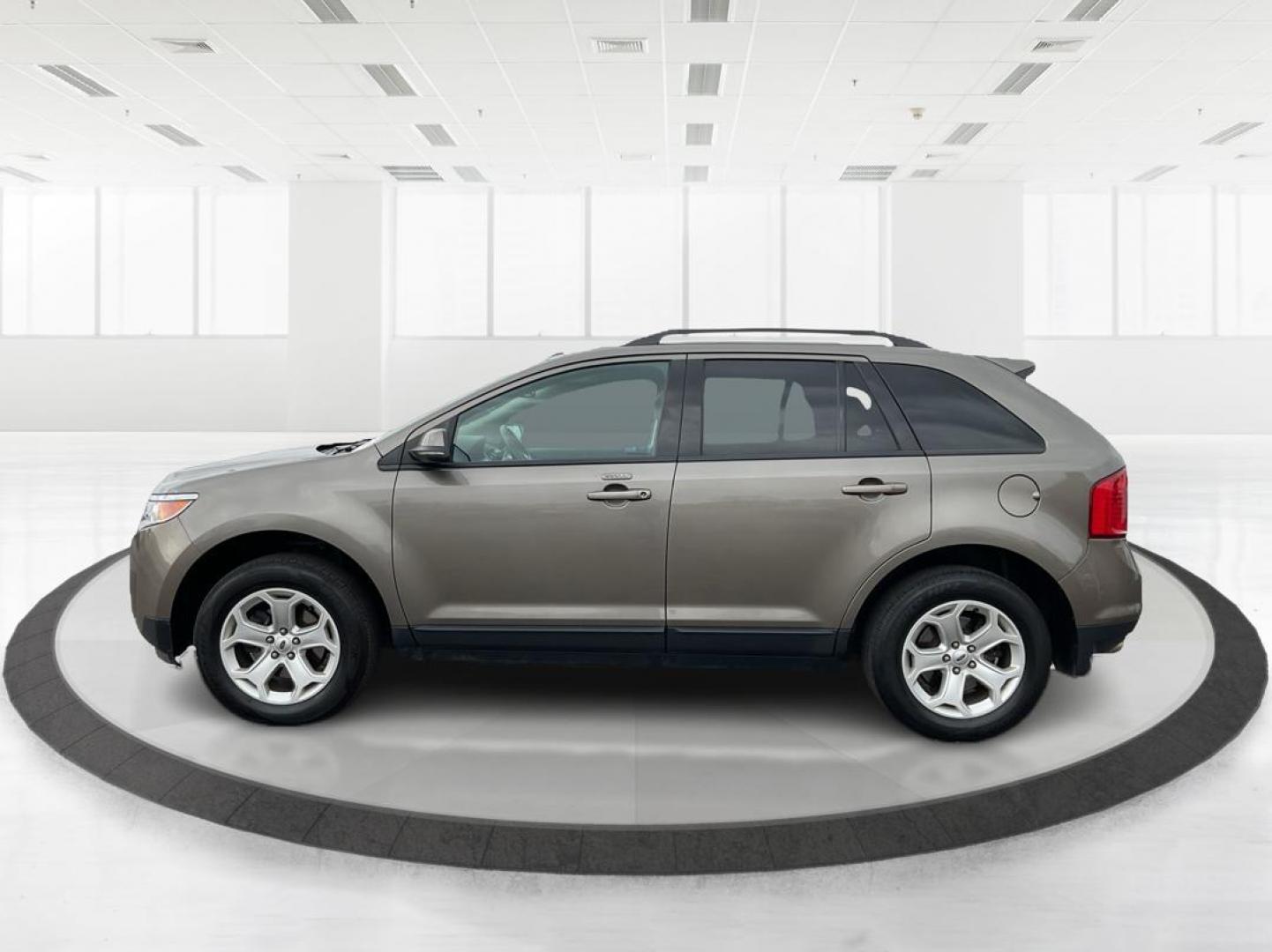 2013 Ford Edge SEL (2FMDK4JC0DB) with an 3.5L V-6 DOHC engine, located at 1184 Kauffman Ave, Fairborn, OH, 45324, (937) 908-9800, 39.807072, -84.031563 - Photo#4