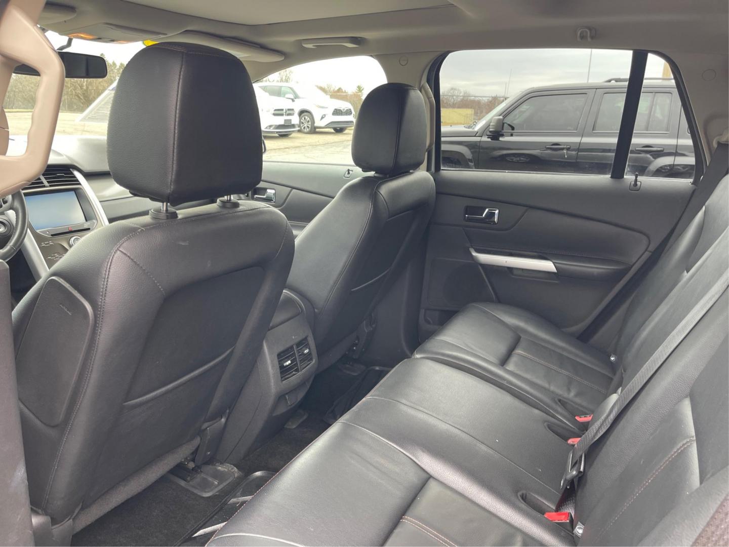 2013 Ford Edge SEL (2FMDK4JC1DB) with an 3.5L V-6 DOHC engine, located at 1184 Kauffman Ave, Fairborn, OH, 45324, (937) 908-9800, 39.807072, -84.031563 - Photo#9
