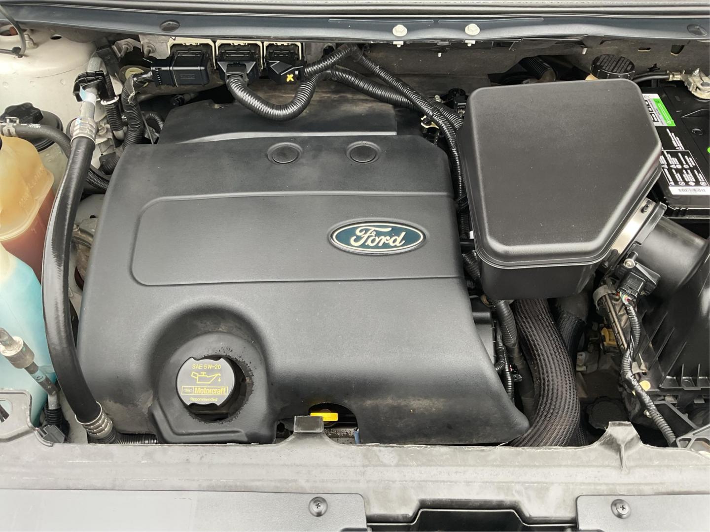 2013 Ford Edge SE FWD (2FMDK3GC7DB) with an 3.5L V6 DOHC 24V engine, 6-Speed Automatic transmission, located at 401 Woodman Dr, Riverside, OH, 45431, (937) 908-9800, 39.761024, -84.120956 - Photo#10