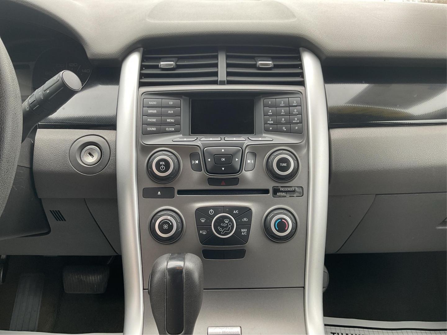 2013 Ford Edge SE FWD (2FMDK3GC7DB) with an 3.5L V6 DOHC 24V engine, 6-Speed Automatic transmission, located at 401 Woodman Dr, Riverside, OH, 45431, (937) 908-9800, 39.761024, -84.120956 - Photo#12