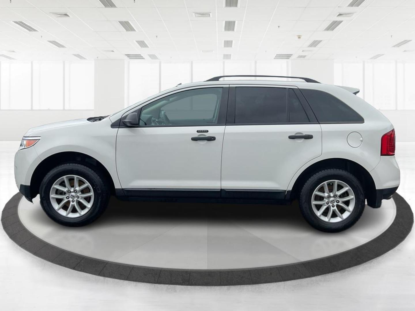 2013 Ford Edge SE FWD (2FMDK3GC7DB) with an 3.5L V6 DOHC 24V engine, 6-Speed Automatic transmission, located at 401 Woodman Dr, Riverside, OH, 45431, (937) 908-9800, 39.761024, -84.120956 - Photo#5