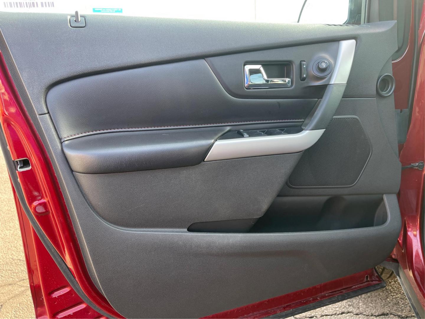 2013 Ford Edge Limited FWD (2FMDK3KCXDB) with an 3.5L V6 DOHC 24V engine, 6-Speed Automatic transmission, located at 1099 N County Rd 25A , Troy, OH, 45373, (937) 908-9800, 40.057041, -84.215462 - Photo#17