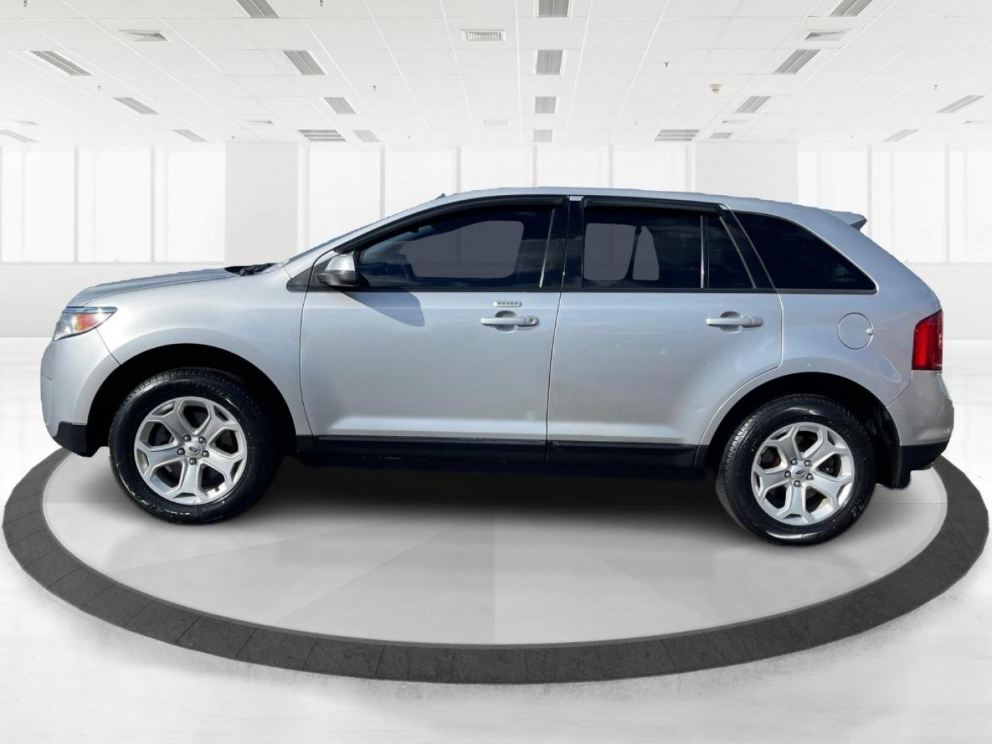 2013 Ford Edge SEL AWD (2FMDK4JC2DB) with an 3.5L V6 DOHC 24V engine, 6-Speed Automatic transmission, located at 1230 East Main St, Xenia, OH, 45385, (937) 908-9800, 39.688042, -83.910538 - Photo#5