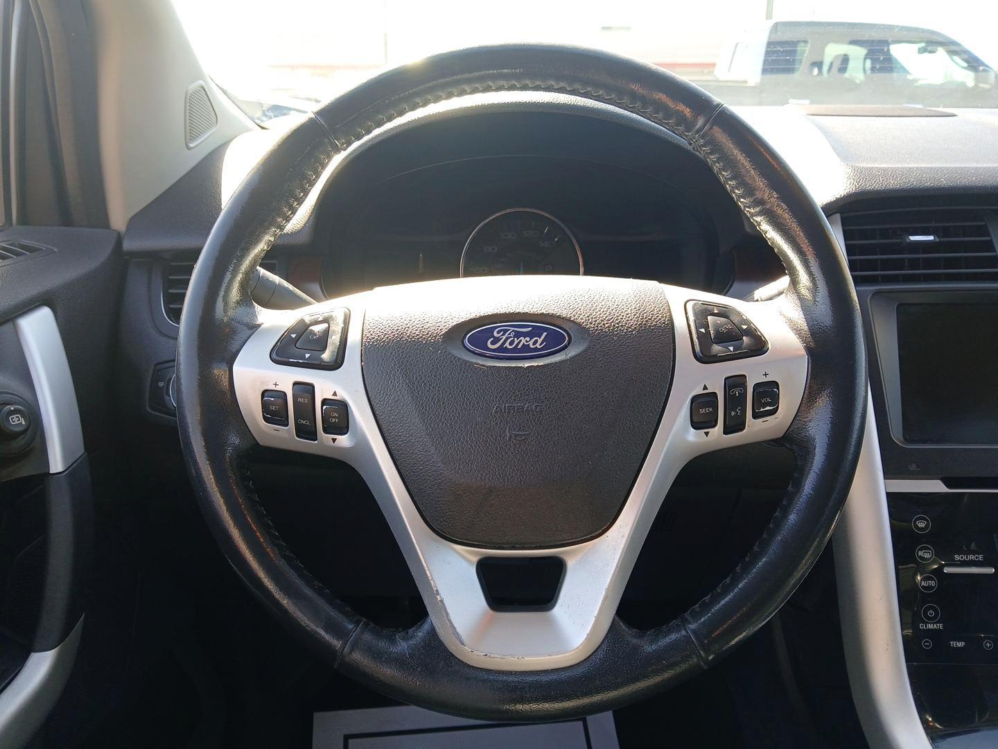 2013 Ford Edge Limited AWD (2FMDK4KC4DB) with an 3.5L V6 DOHC 24V engine, 6-Speed Automatic transmission, located at 880 E. National Road, OH, 45377, (937) 908-9800, 39.891918, -84.183975 - Photo#15