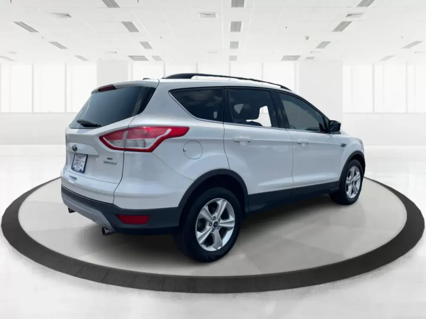 2013 Ford Escape SE (1FMCU0G91DU) with an Other engine, located at 4508 South Dixie Dr, Moraine, OH, 45439, (937) 908-9800, 39.807072, -84.031563 - Photo#2