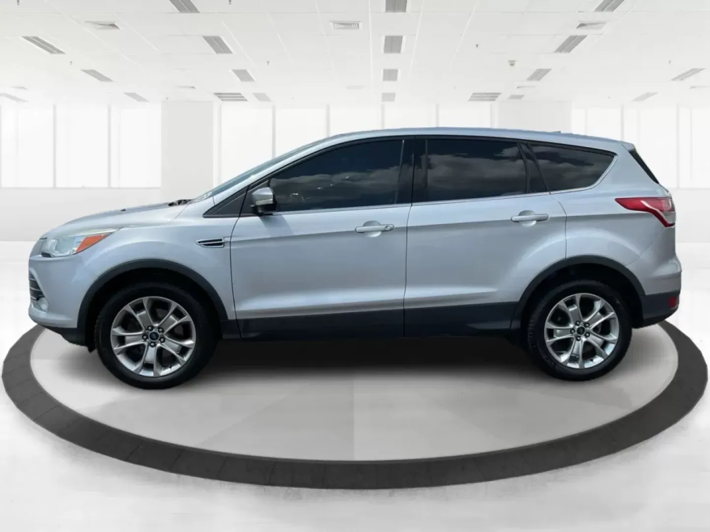 2013 Ford Escape SEL (1FMCU9H95DU) with an Other engine, located at 880 E. National Road, OH, 45377, (937) 908-9800, 39.891918, -84.183975 - ### Discover Your Next Adventure with the 2013 Ford Escape SEL at Advantage Car and Credit - Xenia!<br /> <br /> Are you ready to elevate your family outings or weekend adventures? The 2013 Ford Escape SEL, available now at Advantage Car and Credit in Xenia, OH, is the perfect vehicle for those who - Photo#5
