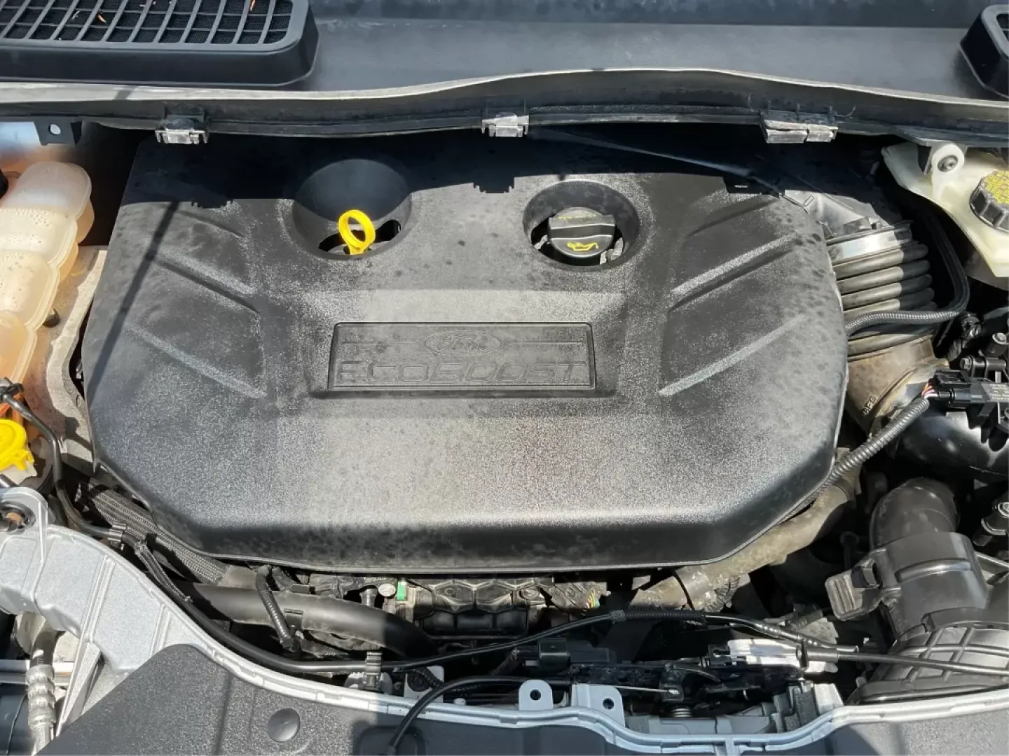 2013 Ford Escape SEL (1FMCU9H95DU) with an Other engine, located at 880 E. National Road, OH, 45377, (937) 908-9800, 39.891918, -84.183975 - ### Discover Your Next Adventure with the 2013 Ford Escape SEL at Advantage Car and Credit - Xenia!<br /> <br /> Are you ready to elevate your family outings or weekend adventures? The 2013 Ford Escape SEL, available now at Advantage Car and Credit in Xenia, OH, is the perfect vehicle for those who - Photo#11