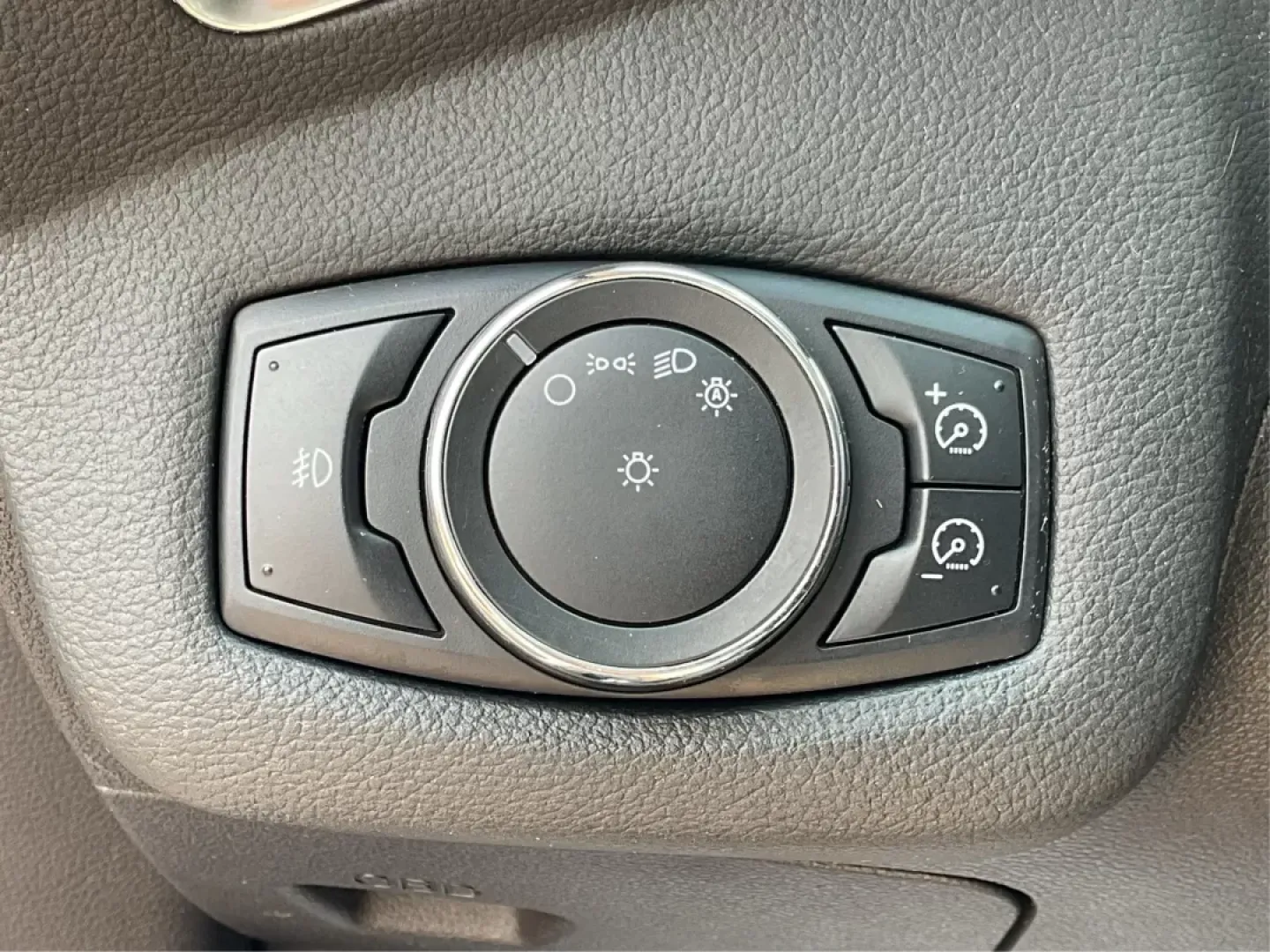 2013 Ford Escape SEL (1FMCU9H95DU) with an Other engine, located at 880 E. National Road, OH, 45377, (937) 908-9800, 39.891918, -84.183975 - ### Discover Your Next Adventure with the 2013 Ford Escape SEL at Advantage Car and Credit - Xenia!<br /> <br /> Are you ready to elevate your family outings or weekend adventures? The 2013 Ford Escape SEL, available now at Advantage Car and Credit in Xenia, OH, is the perfect vehicle for those who - Photo#17
