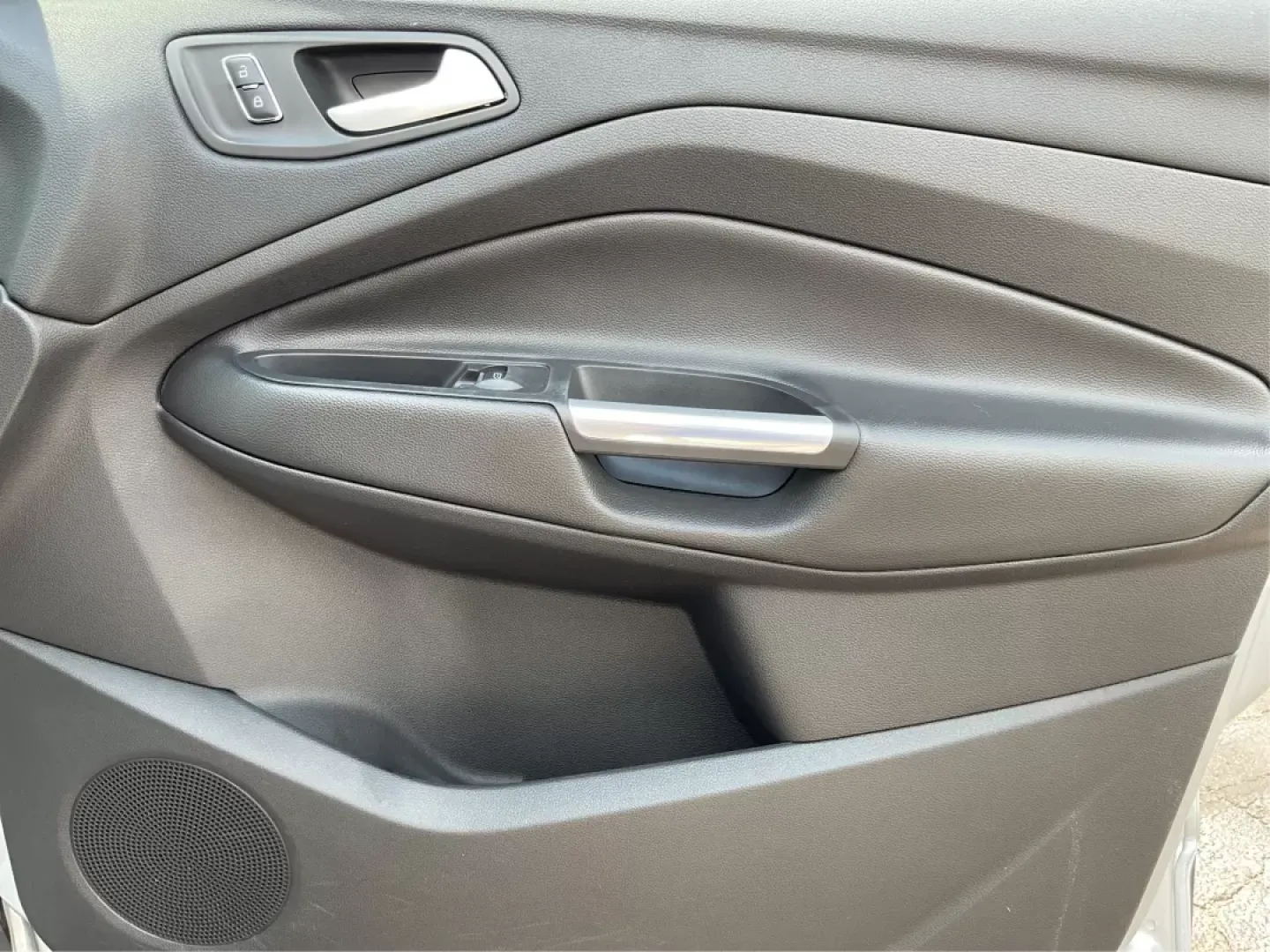 2013 Ford Escape SEL (1FMCU9H95DU) with an Other engine, located at 880 E. National Road, OH, 45377, (937) 908-9800, 39.891918, -84.183975 - ### Discover Your Next Adventure with the 2013 Ford Escape SEL at Advantage Car and Credit - Xenia!<br /> <br /> Are you ready to elevate your family outings or weekend adventures? The 2013 Ford Escape SEL, available now at Advantage Car and Credit in Xenia, OH, is the perfect vehicle for those who - Photo#20