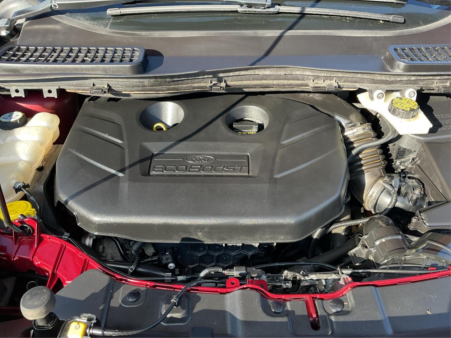 2013 Ford Escape Titanium (1FMCU0J94DU) with an EcoBoost 2L I-4 gasoline direct injection engine, located at 4508 South Dixie Dr, Moraine, OH, 45439, (937) 908-9800, 39.807072, -84.031563 - Photo#9