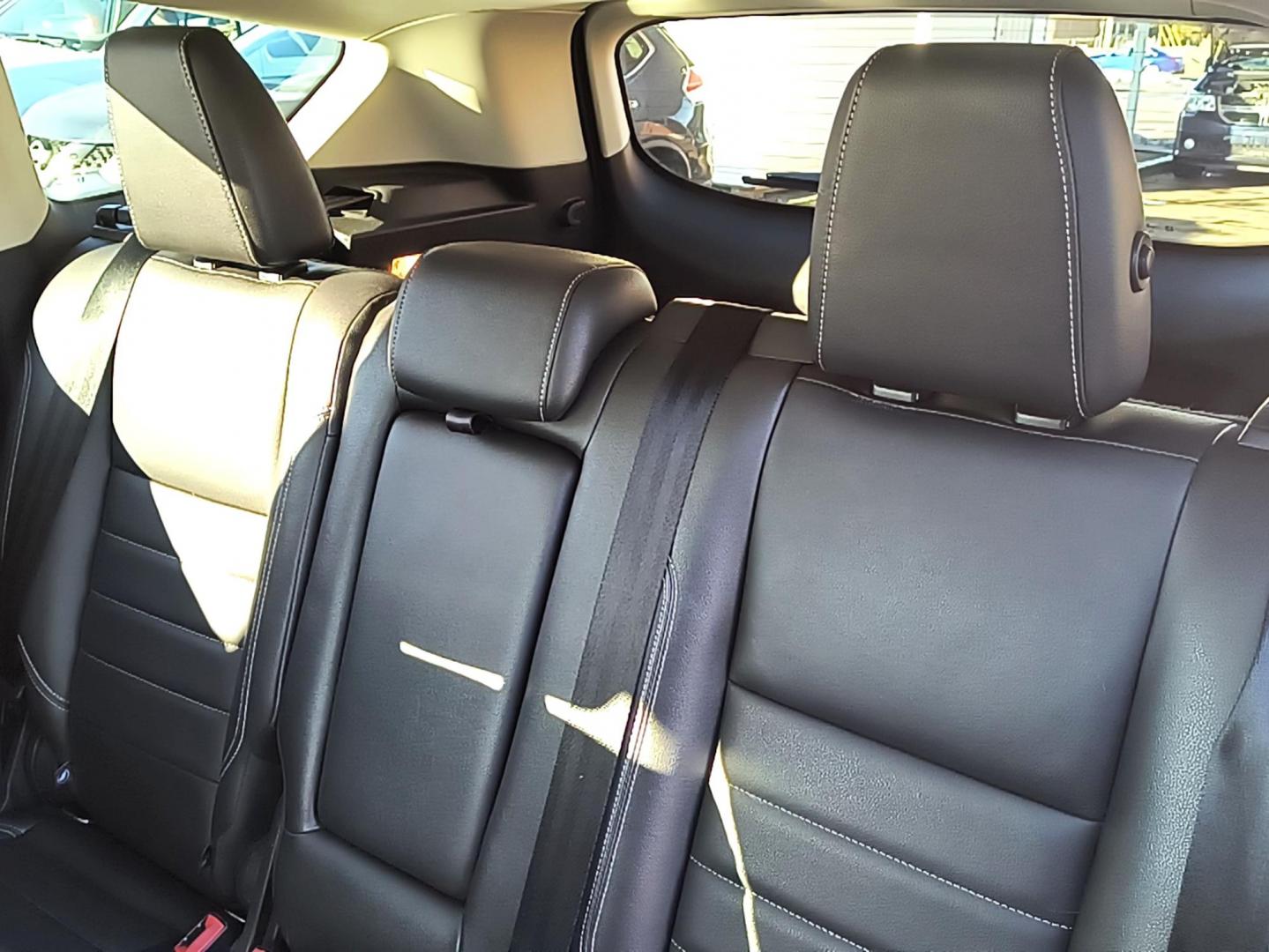 2013 Ford Escape SEL FWD (1FMCU0H99DU) with an 2.0L L4 DOHC 16V engine, 6-Speed Automatic transmission, located at 1099 N County Rd 25A , Troy, OH, 45373, (937) 908-9800, 40.057041, -84.215462 - Photo#9