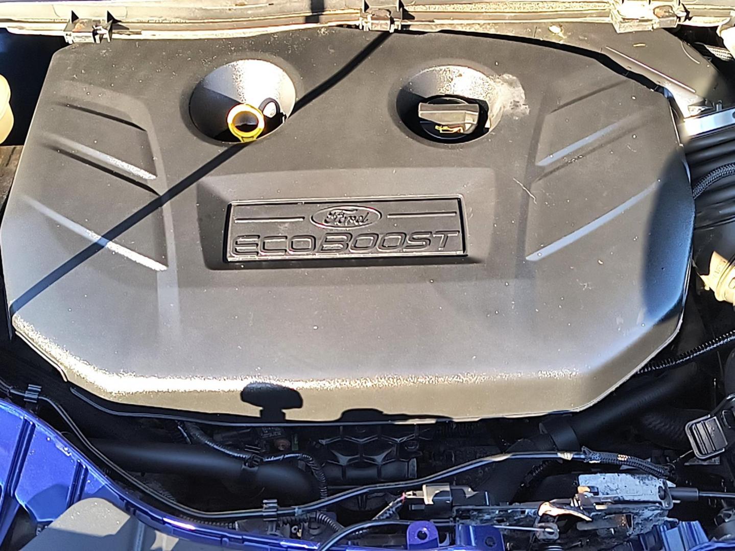 2013 Ford Escape SEL FWD (1FMCU0H99DU) with an 2.0L L4 DOHC 16V engine, 6-Speed Automatic transmission, located at 1099 N County Rd 25A , Troy, OH, 45373, (937) 908-9800, 40.057041, -84.215462 - Photo#10