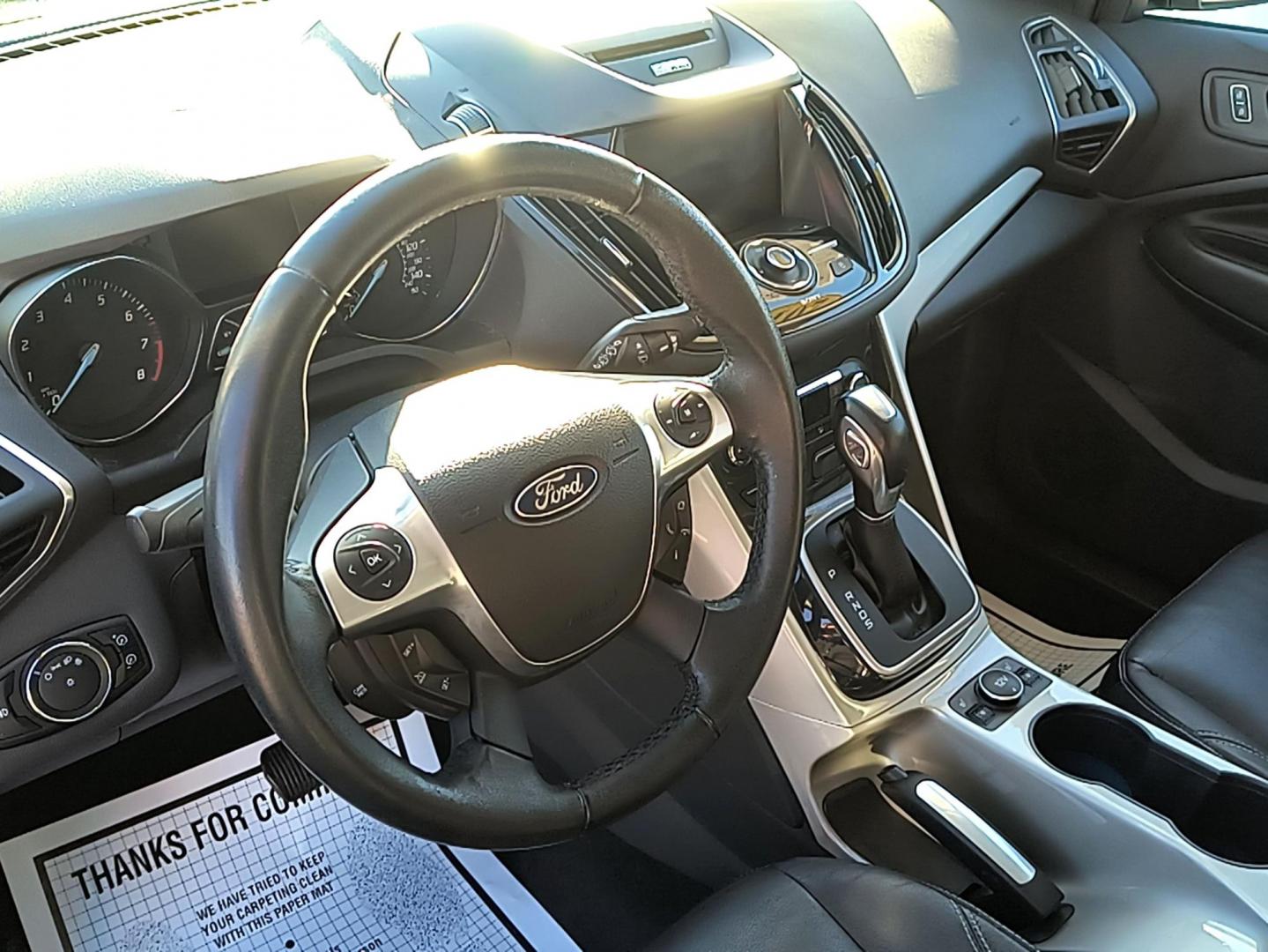 2013 Ford Escape SEL FWD (1FMCU0H99DU) with an 2.0L L4 DOHC 16V engine, 6-Speed Automatic transmission, located at 1099 N County Rd 25A , Troy, OH, 45373, (937) 908-9800, 40.057041, -84.215462 - Photo#8