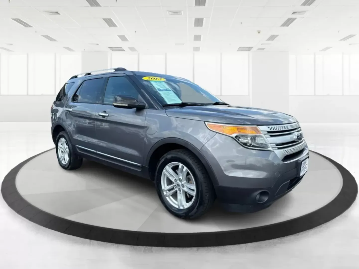 2013 Ford Explorer XLT (1FM5K8D88DG) with an 3.5L V-6 DOHC engine, located at 1230 East Main St, Xenia, OH, 45385, (937) 908-9800, 39.688042, -83.910538 - Photo#13