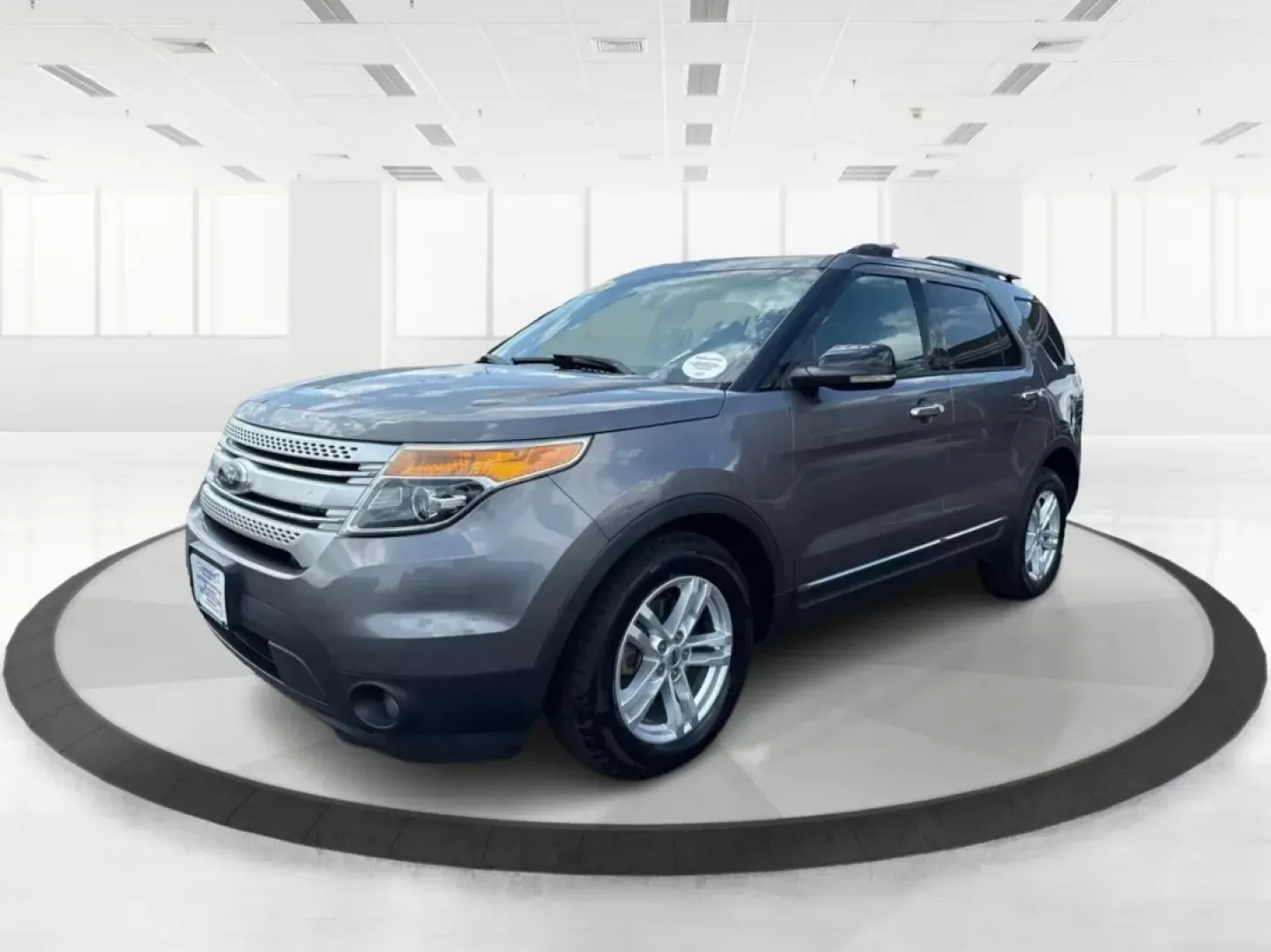 2013 Ford Explorer XLT (1FM5K8D88DG) with an 3.5L V-6 DOHC engine, located at 1230 East Main St, Xenia, OH, 45385, (937) 908-9800, 39.688042, -83.910538 - Photo#20