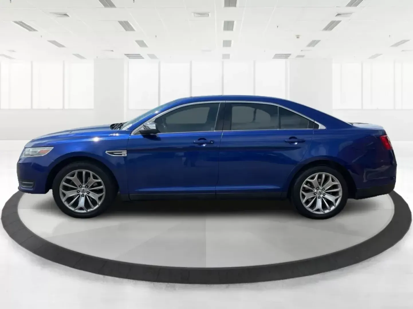 2013 Ford Taurus Limited (1FAHP2F80DG) with an 3.5L V-6 DOHC engine, located at 4508 South Dixie Dr, Moraine, OH, 45439, (937) 908-9800, 39.807072, -84.031563 - Photo#4