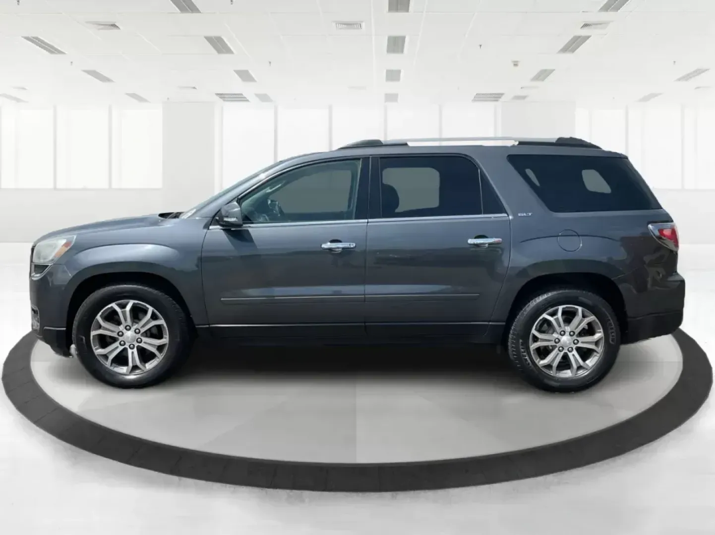 2013 GMC Acadia SLT-1 (1GKKVRKD3DJ) with an 3.6L V-6 gasoline direct injection engine, located at 1184 Kauffman Ave, Fairborn, OH, 45324, (937) 908-9800, 39.807072, -84.031563 - Photo#5