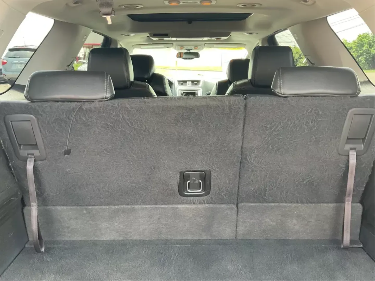 2013 GMC Acadia SLT-1 (1GKKVRKD3DJ) with an 3.6L V-6 gasoline direct injection engine, located at 1184 Kauffman Ave, Fairborn, OH, 45324, (937) 908-9800, 39.807072, -84.031563 - Photo#11