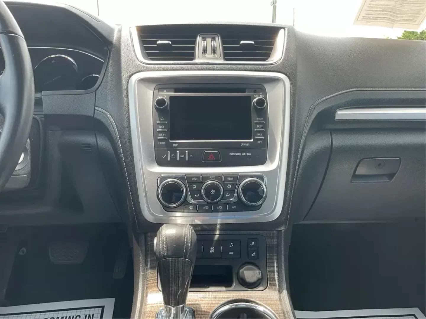 2013 GMC Acadia SLT-1 (1GKKVRKD3DJ) with an 3.6L V-6 gasoline direct injection engine, located at 1184 Kauffman Ave, Fairborn, OH, 45324, (937) 908-9800, 39.807072, -84.031563 - Photo#12