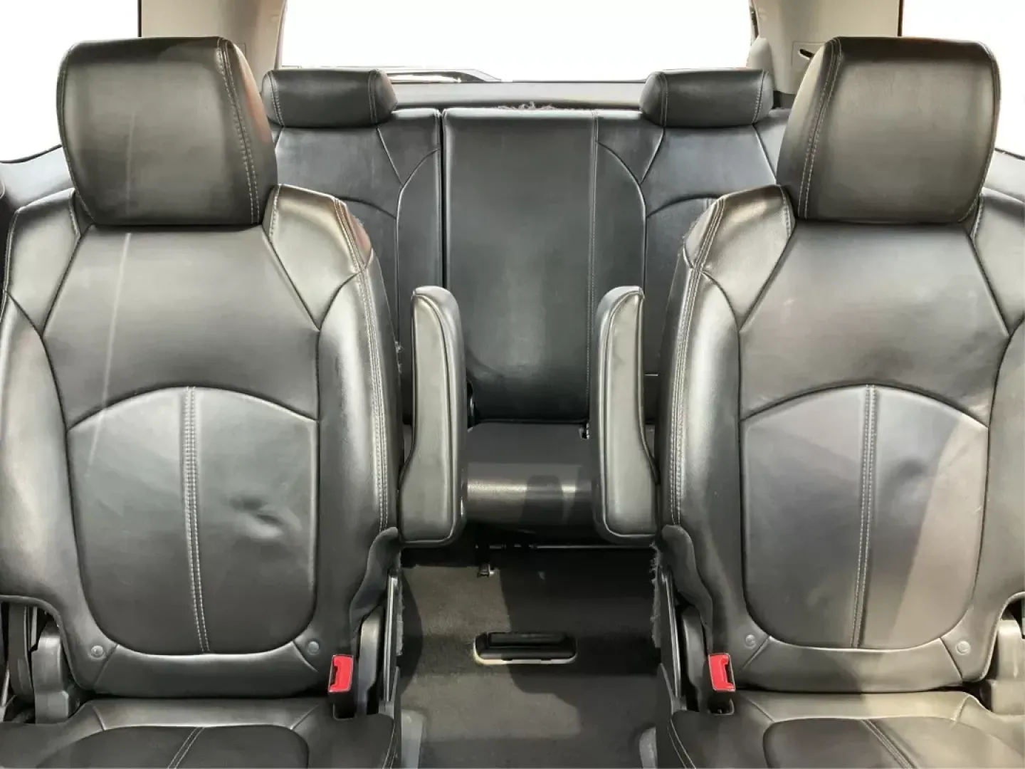 2013 GMC Acadia SLT-1 (1GKKVRKD3DJ) with an 3.6L V-6 gasoline direct injection engine, located at 1184 Kauffman Ave, Fairborn, OH, 45324, (937) 908-9800, 39.807072, -84.031563 - Photo#13