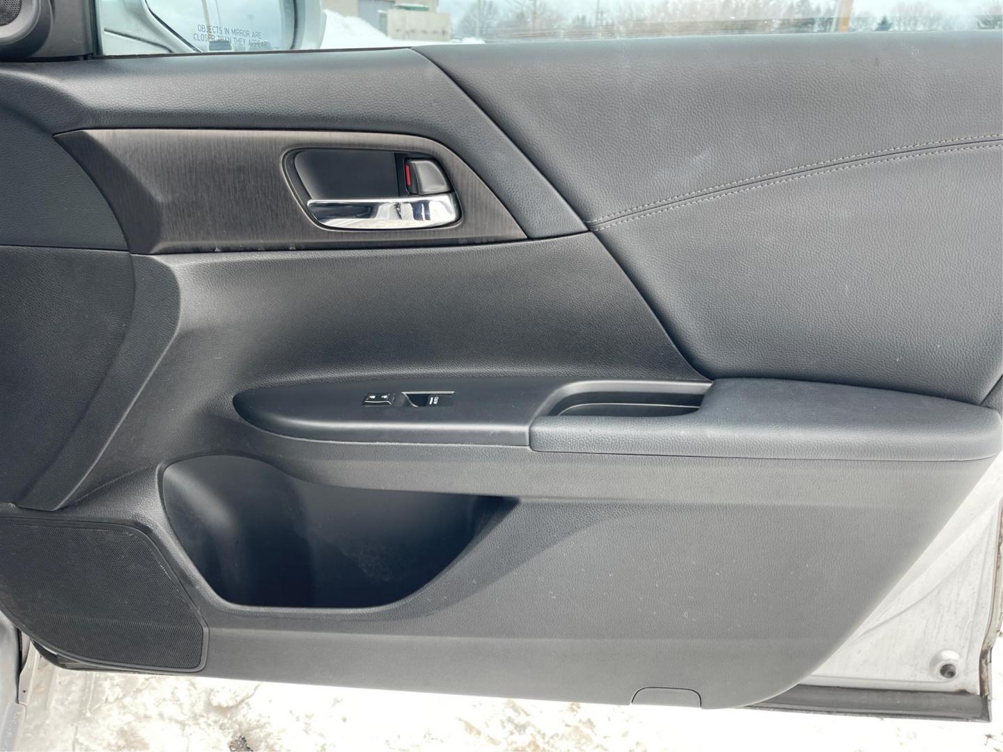 2013 Honda Accord EX Sedan CVT (1HGCR2F72DA) with an 2.4L L4 DOHC 16V engine, Continuously Variable Transmission transmission, located at 401 Woodman Dr, Riverside, OH, 45431, (937) 908-9800, 39.761024, -84.120956 - Photo#19