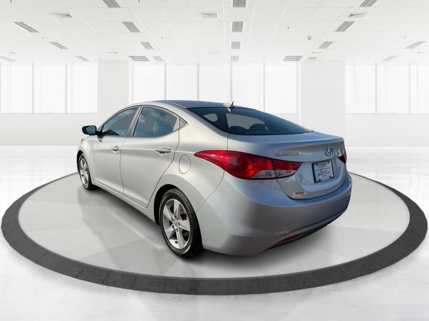 2013 Radiant Silver Metallic Hyundai Elantra GLS A/T (5NPDH4AEXDH) with an 1.8L L4 DOHC 16V engine, 6-Speed Automatic transmission, located at 1184 Kauffman Ave, Fairborn, OH, 45324, (937) 908-9800, 39.807072, -84.031563 - Photo#4