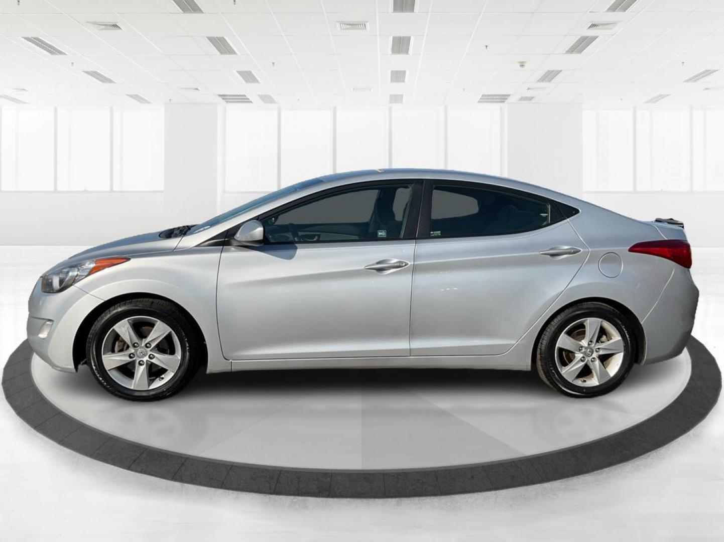 2013 Radiant Silver Metallic Hyundai Elantra GLS A/T (5NPDH4AEXDH) with an 1.8L L4 DOHC 16V engine, 6-Speed Automatic transmission, located at 1184 Kauffman Ave, Fairborn, OH, 45324, (937) 908-9800, 39.807072, -84.031563 - Photo#5