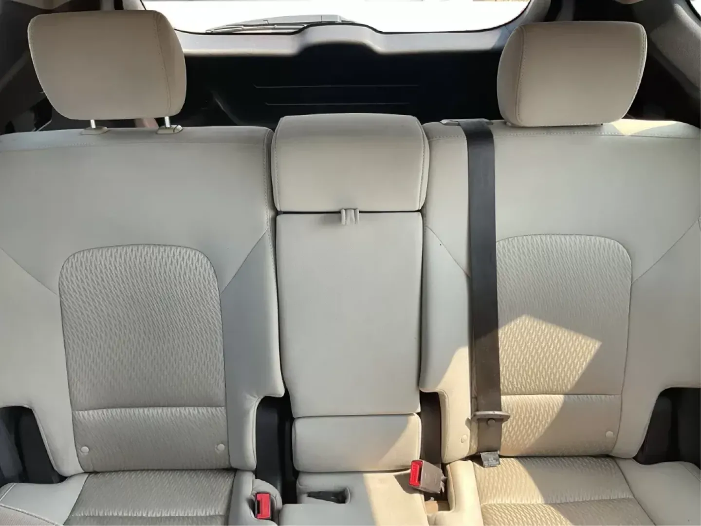 2013 Twilight Black Hyundai Santa Fe Sport 2.4 AWD (5XYZUDLB5DG) with an 2.4L L4 DOHC 16V engine, 6-Speed Automatic transmission, located at 1184 Kauffman Ave, Fairborn, OH, 45324, (937) 908-9800, 39.807072, -84.031563 - Photo#12