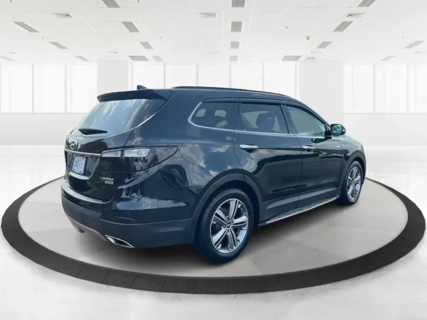 2013 Hyundai Santa Fe Limited (KM8SRDHF5DU) with an Lambda II 3.3L V-6 gasoline direct injection engine, located at 1099 N County Rd 25A , Troy, OH, 45373, (937) 908-9800, 40.057041, -84.215462 - Photo#2