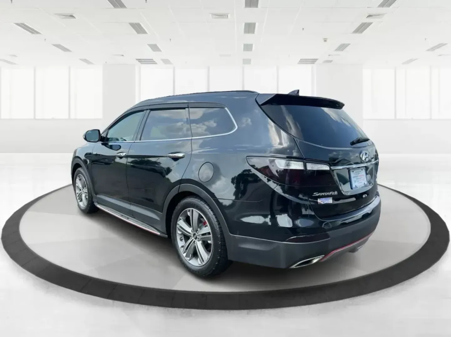 2013 Hyundai Santa Fe Limited (KM8SRDHF5DU) with an Lambda II 3.3L V-6 gasoline direct injection engine, located at 1099 N County Rd 25A , Troy, OH, 45373, (937) 908-9800, 40.057041, -84.215462 - Photo#4