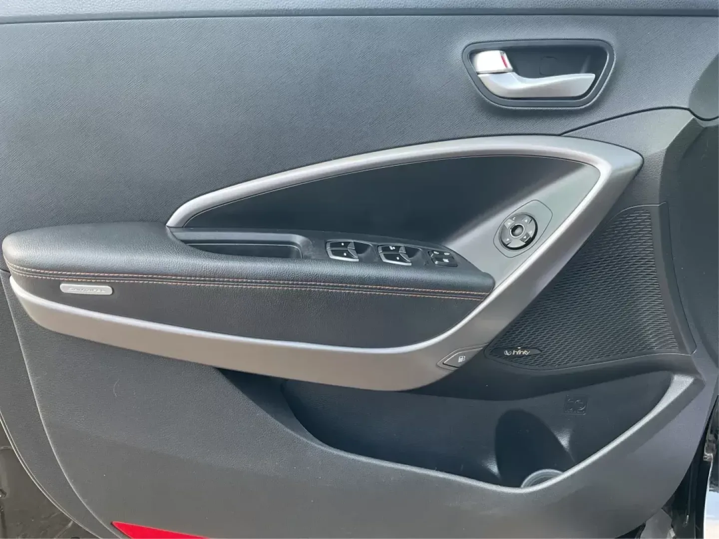 2013 Hyundai Santa Fe Limited (KM8SRDHF5DU) with an Lambda II 3.3L V-6 gasoline direct injection engine, located at 1099 N County Rd 25A , Troy, OH, 45373, (937) 908-9800, 40.057041, -84.215462 - Photo#17