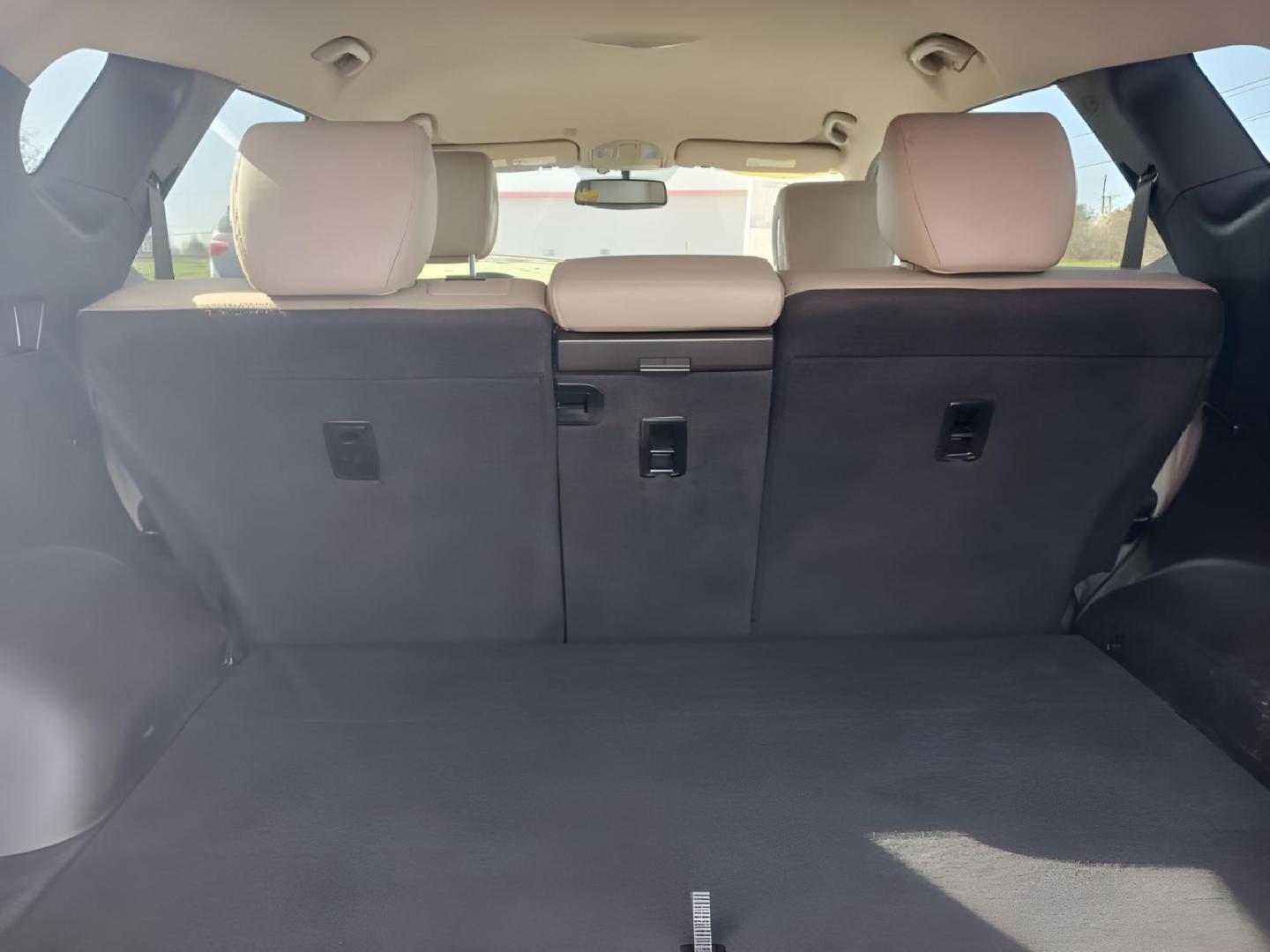 2013 Hyundai Santa Fe Sport 2.4 FWD (5XYZU3LB8DG) with an 2.4L L4 DOHC 16V engine, 6-Speed Automatic transmission, located at 4508 South Dixie Dr, Moraine, OH, 45439, (937) 908-9800, 39.807072, -84.031563 - Photo#11
