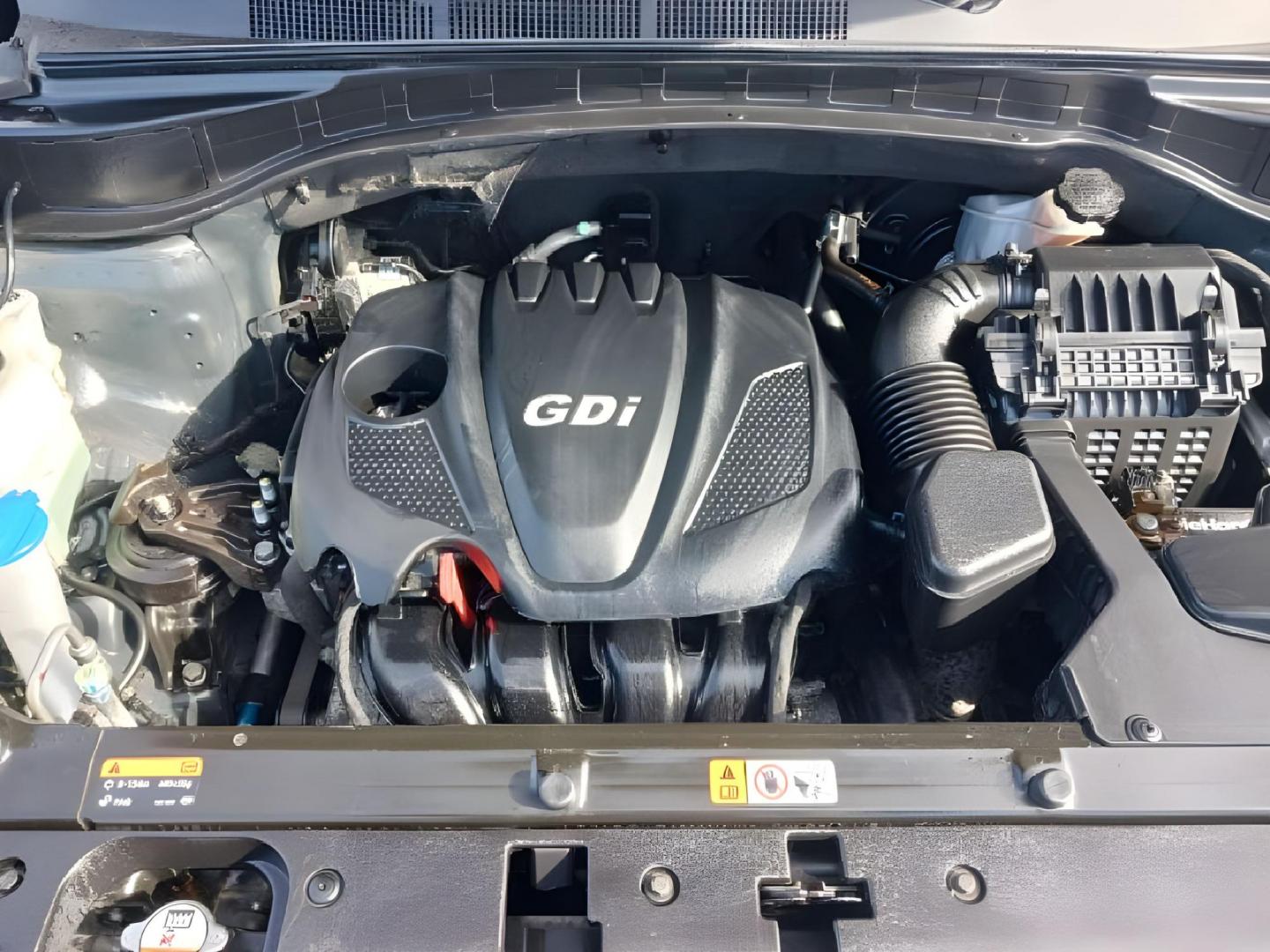 2013 Hyundai Santa Fe Sport 2.4 FWD (5XYZU3LB8DG) with an 2.4L L4 DOHC 16V engine, 6-Speed Automatic transmission, located at 4508 South Dixie Dr, Moraine, OH, 45439, (937) 908-9800, 39.807072, -84.031563 - Photo#12