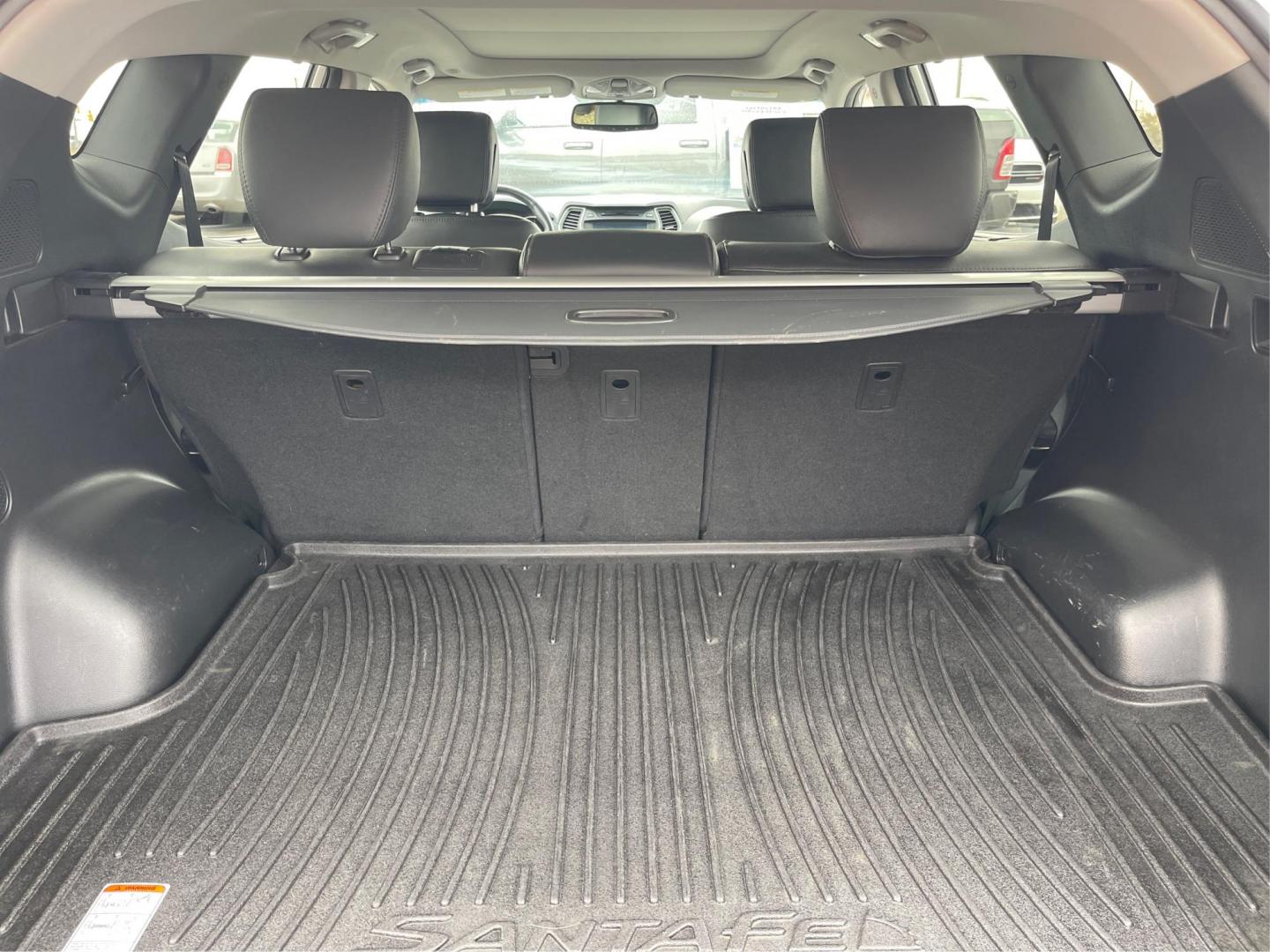 2013 Hyundai Santa Fe Sport 2.0T (5XYZW3LA3DG) with an Theta II 2L I-4 gasoline direct injection engine, located at 401 Woodman Dr, Riverside, OH, 45431, (937) 908-9800, 39.761024, -84.120956 - Photo#11