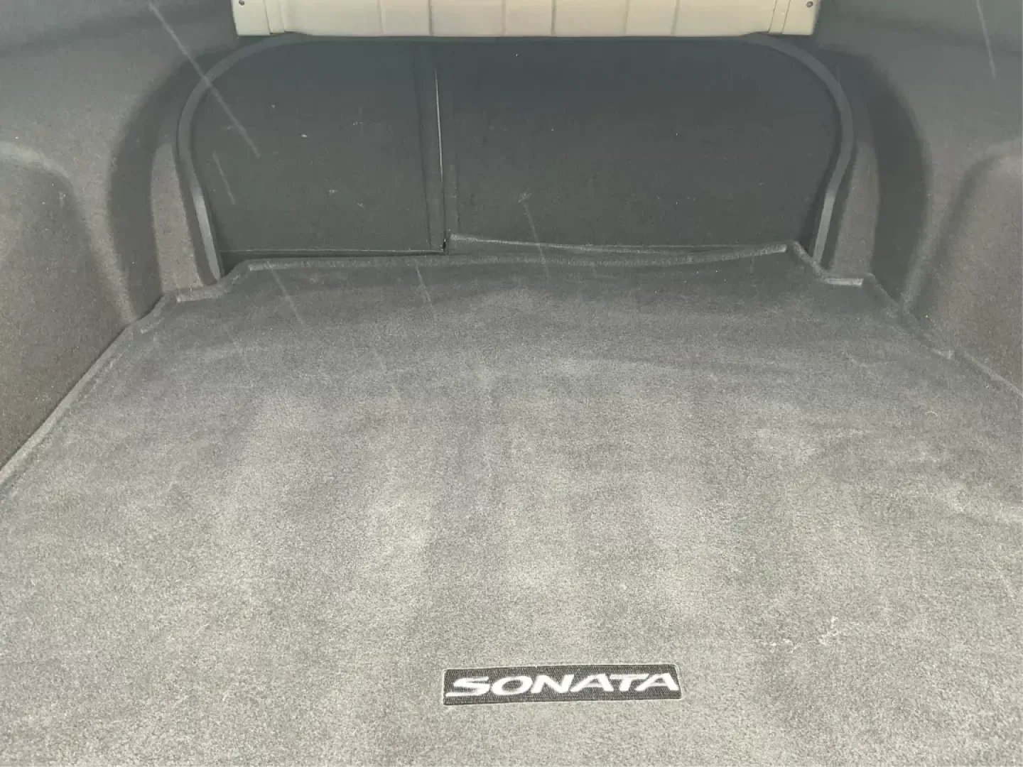 2013 Gray Hyundai Sonata GLS (5NPEB4AC5DH) with an 2.4L L4 DOHC 16V engine, 6-Speed Automatic transmission, located at 8750 N County Rd 25A, Piqua, OH, 45356, (937) 908-9800, 40.164391, -84.232513 - Photo#11
