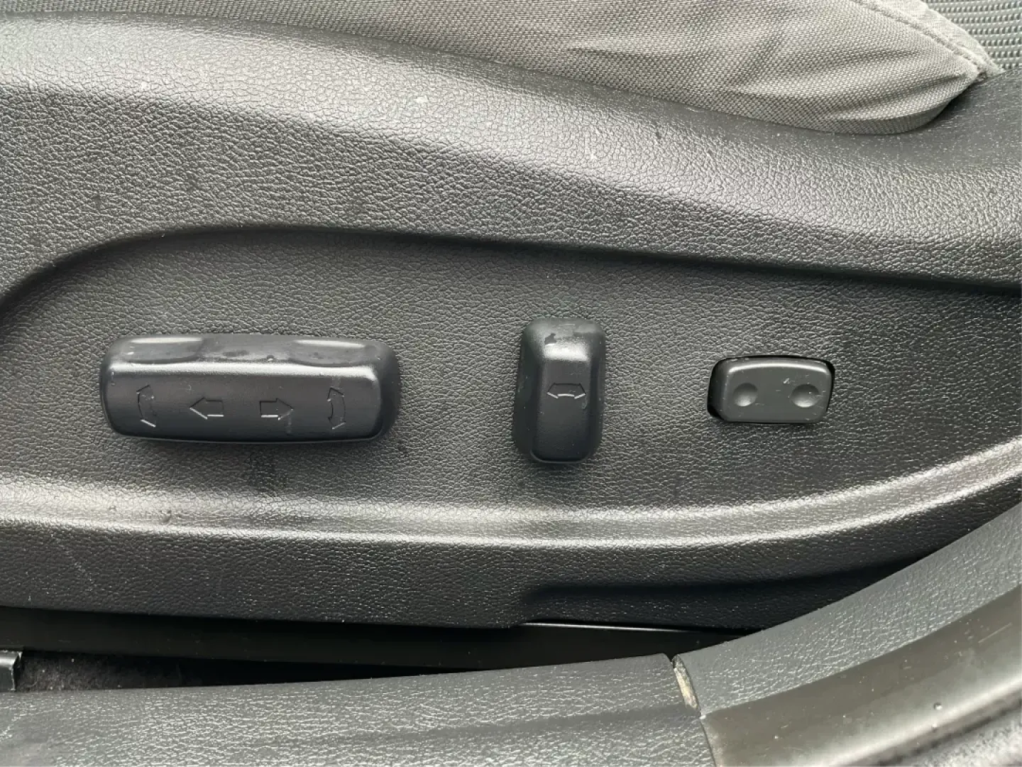 2013 Gray Hyundai Sonata GLS (5NPEB4AC5DH) with an 2.4L L4 DOHC 16V engine, 6-Speed Automatic transmission, located at 8750 N County Rd 25A, Piqua, OH, 45356, (937) 908-9800, 40.164391, -84.232513 - Photo#16