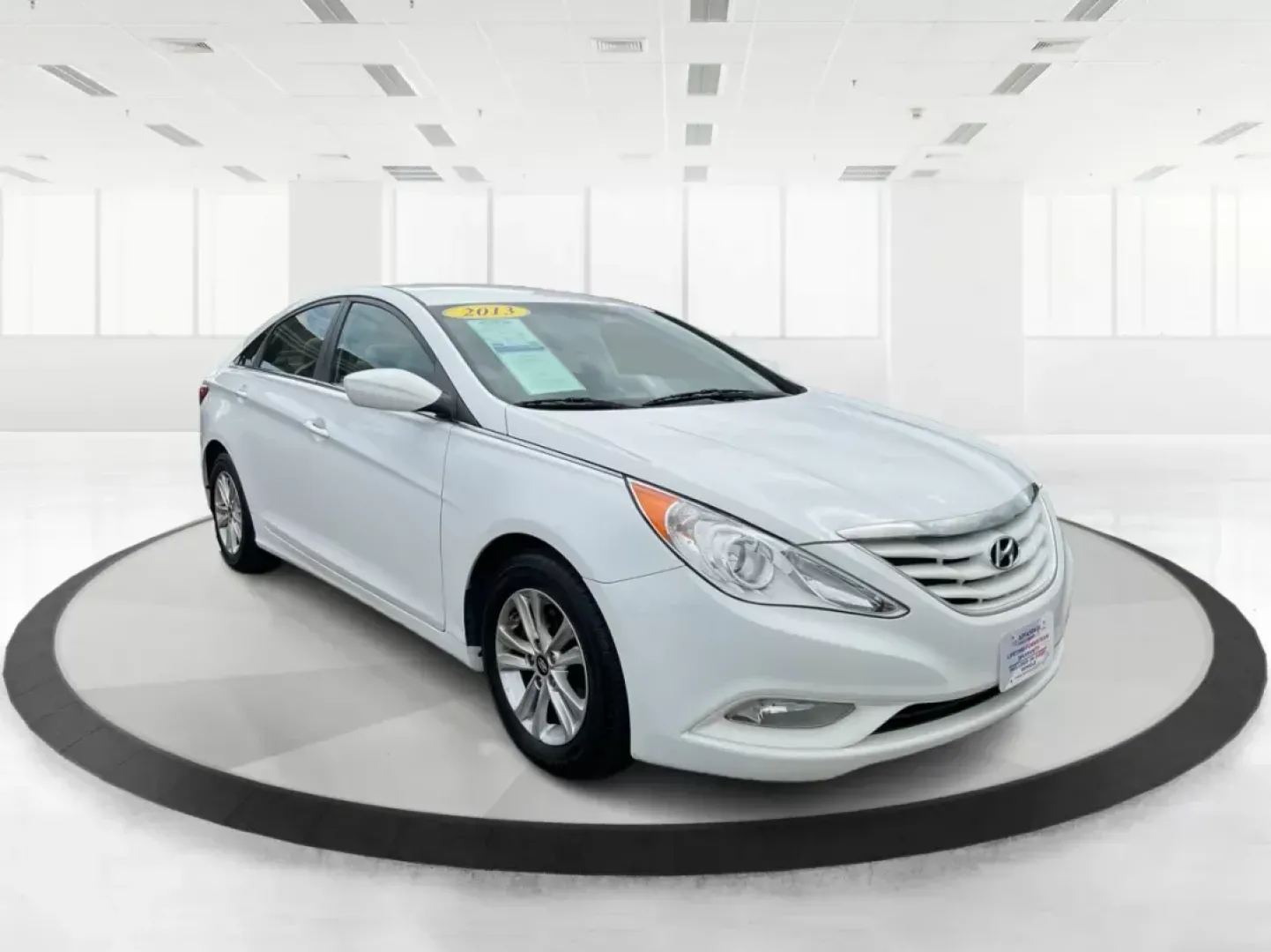 2013 Hyundai Sonata GLS (5NPEB4ACXDH) with an 2.4L I-4 gasoline direct injection engine, located at 1230 East Main St, Xenia, OH, 45385, (937) 908-9800, 39.688042, -83.910538 - Photo#0