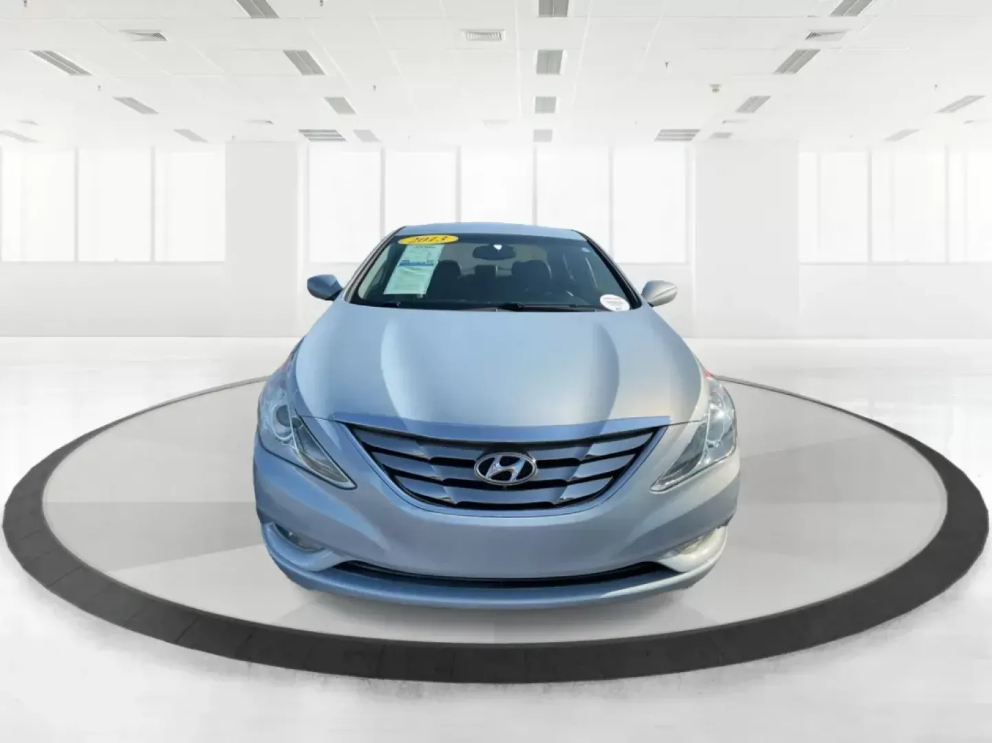 2013 Hyundai Sonata SE (5NPEC4AC8DH) with an 2.4L I-4 gasoline direct injection engine, located at 1951 S Dayton Lakeview Rd., New Carlisle, OH, 45344, (937) 908-9800, 39.890999, -84.050255 - Photo#6
